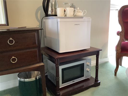 facilities/fridge/microwave/kettle facilities/fridge/microwave/kettle